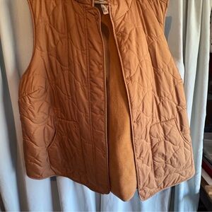 Croft & Barrow Women's Light Brown Quilted Vest
